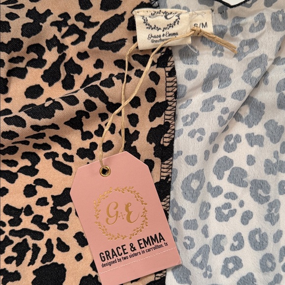 Leopard Print Kimono in Black and Brown - Picture 2 of 3